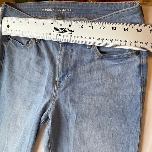 Old Navy Women Waxed Frayed Mid-rise Skinny Jeans size 8 Regular, Light Blue - Picture 2 of 13